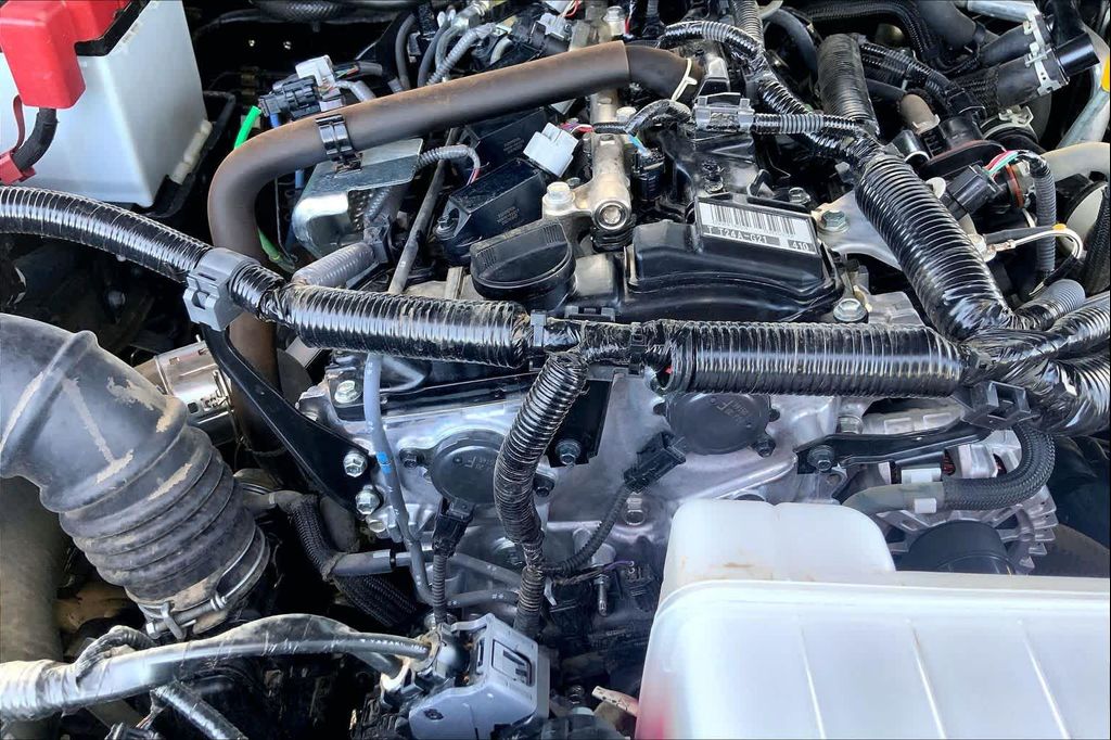 صورة مصغرة 32 لـ 2025 Toyota 4RUNNER TRD SPORT