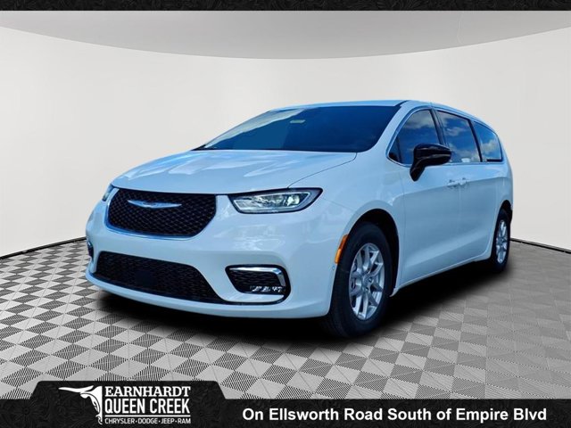 New 2026 Chrysler Pacifica Select