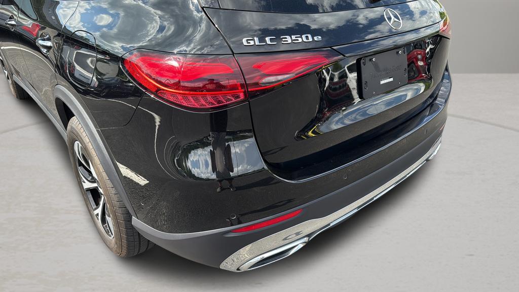 2025 Mercedes-BENZ GLC thumbnail 12