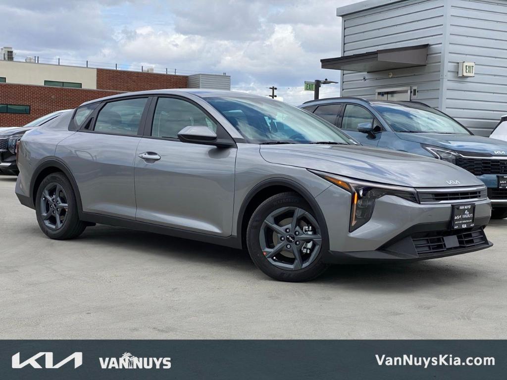 New 2026 Kia K4 LXS