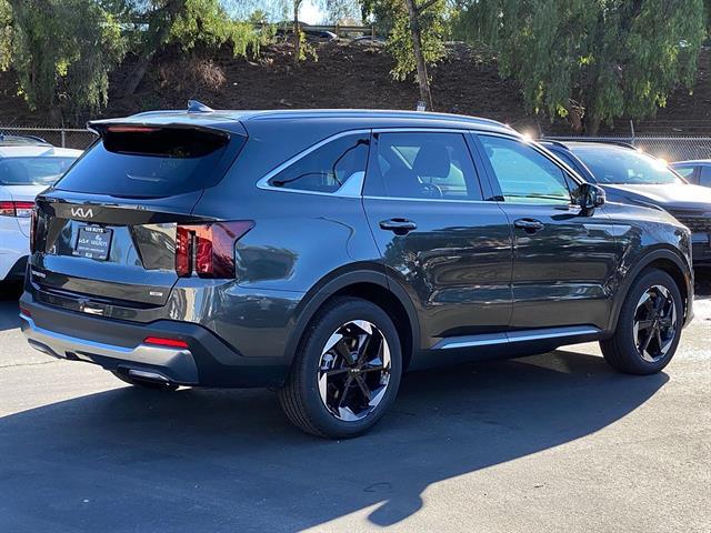 New 2026 Kia Sorento Hybrid EX