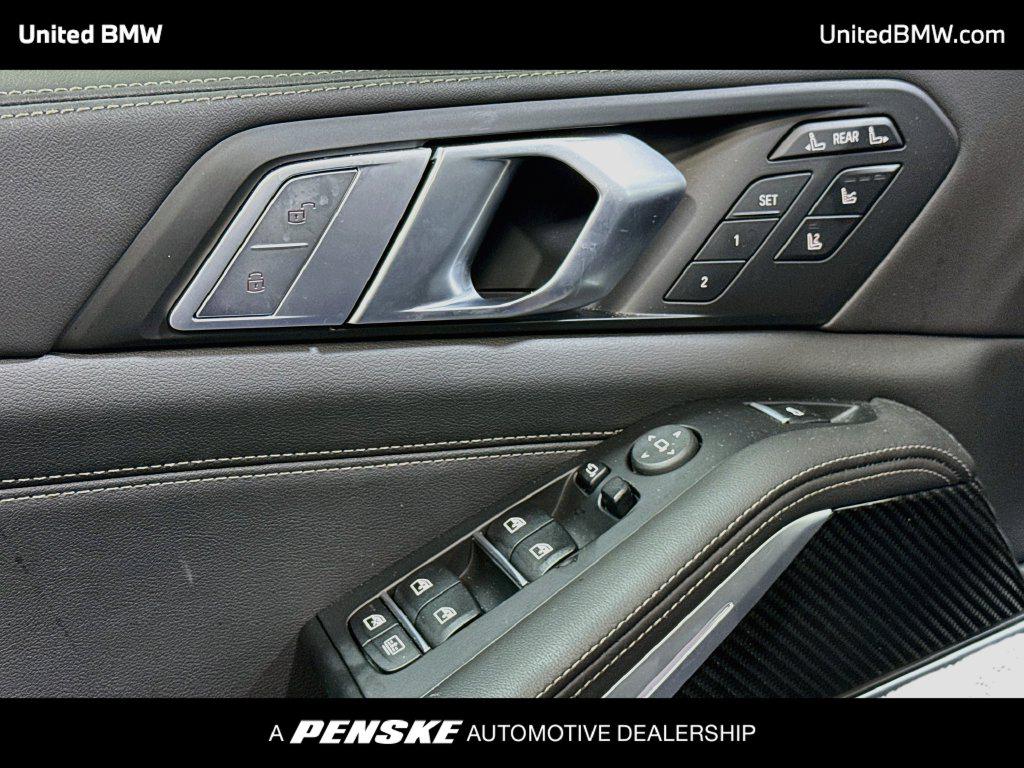 صورة مصغرة 10 لـ 2027 BMW X7 M60I