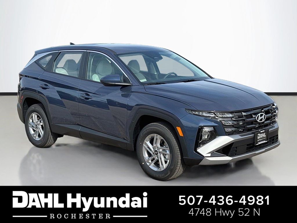 New 2026 Hyundai TUCSON SE