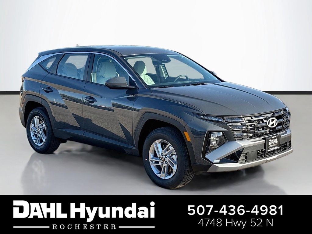 New 2026 Hyundai TUCSON SE