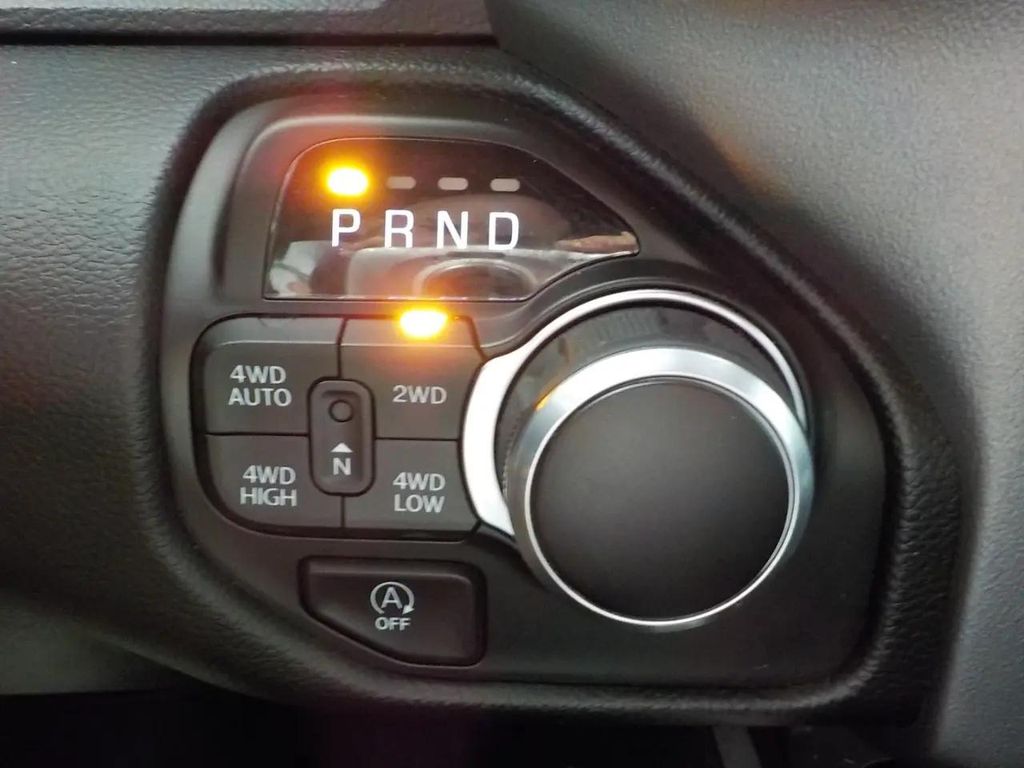 2023 RAM 1500 BIG HORN/LONE STAR — миниатюра 23