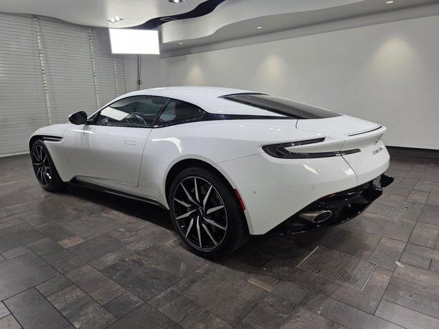 2023 Aston Martin DB11 V8 照片 2