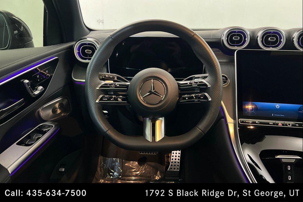 2026 Mercedes-BENZ GLC — миниатюра 12