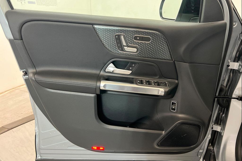 صورة مصغرة 14 لـ 2026 Mercedes-BENZ GLB