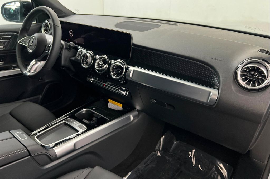 صورة مصغرة 24 لـ 2026 Mercedes-BENZ GLB
