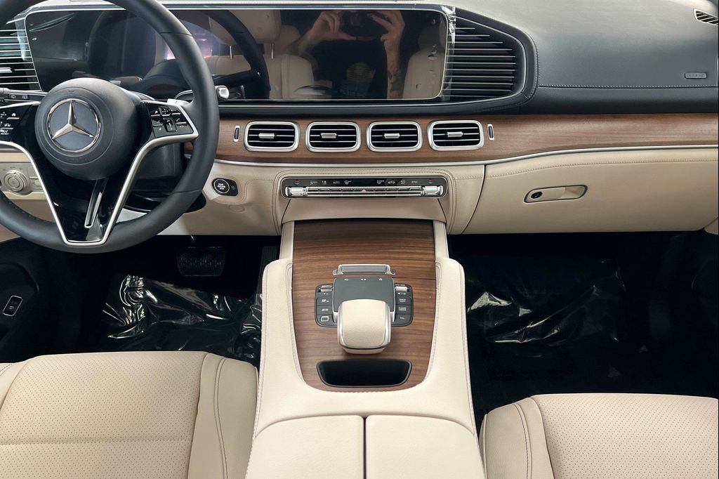 صورة مصغرة 13 لـ 2026 Mercedes-BENZ GLE