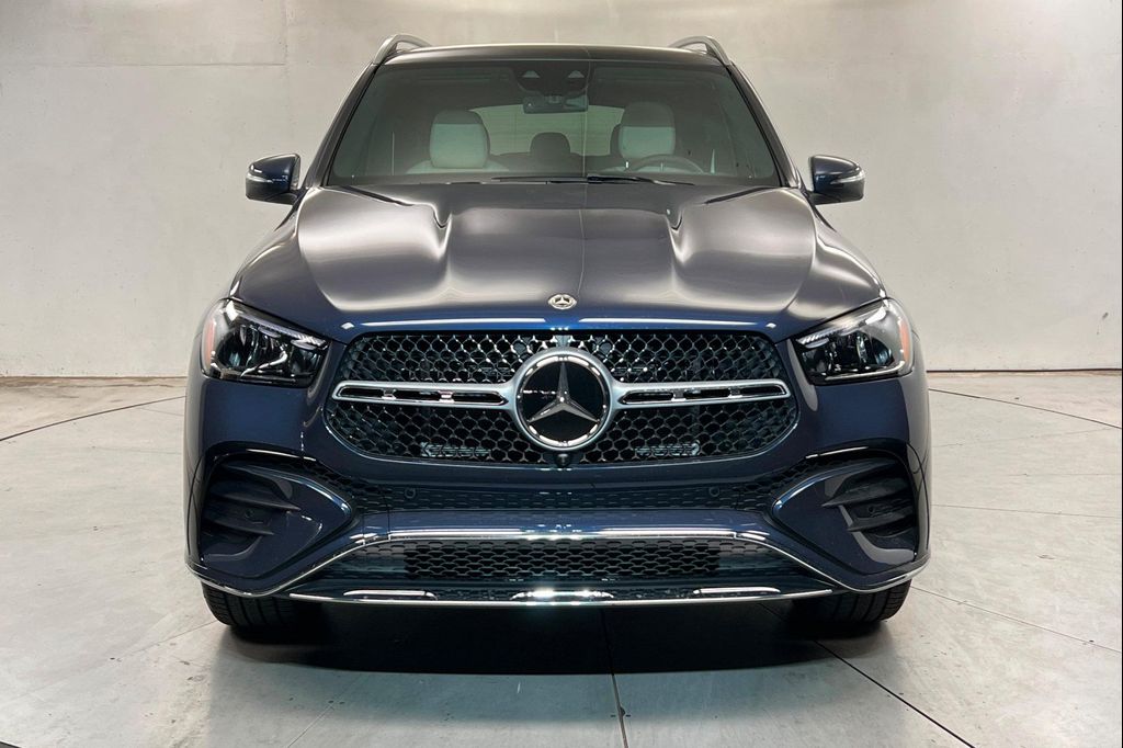 2026 Mercedes-BENZ GLE — фото 8