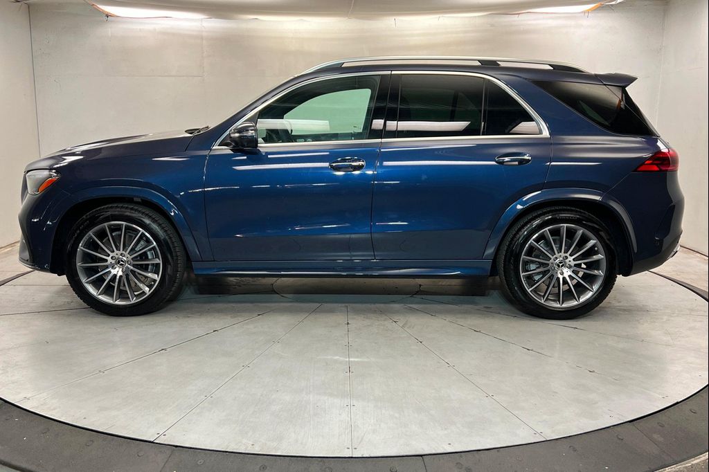 2026 Mercedes-BENZ GLE — фото 2