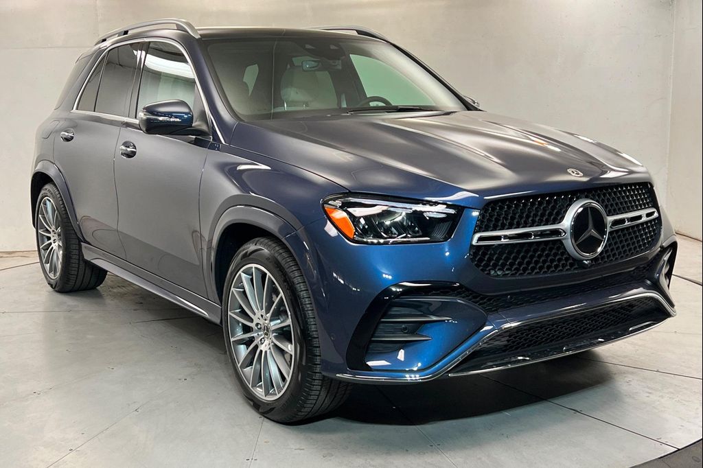2026 Mercedes-BENZ GLE — фото 7