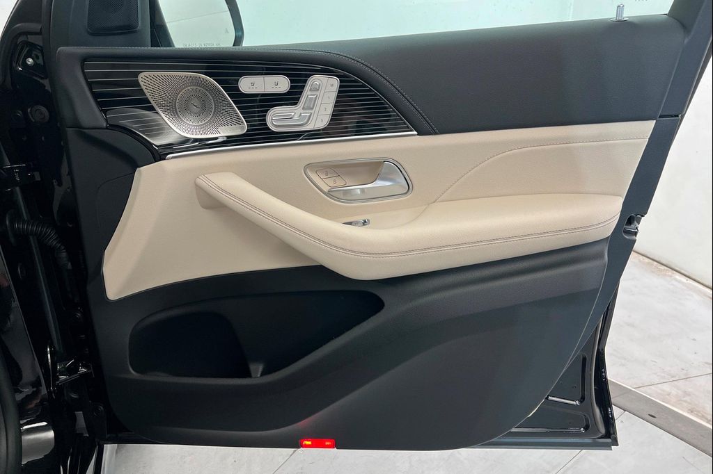 2026 Mercedes-BENZ GLE 缩略图 23