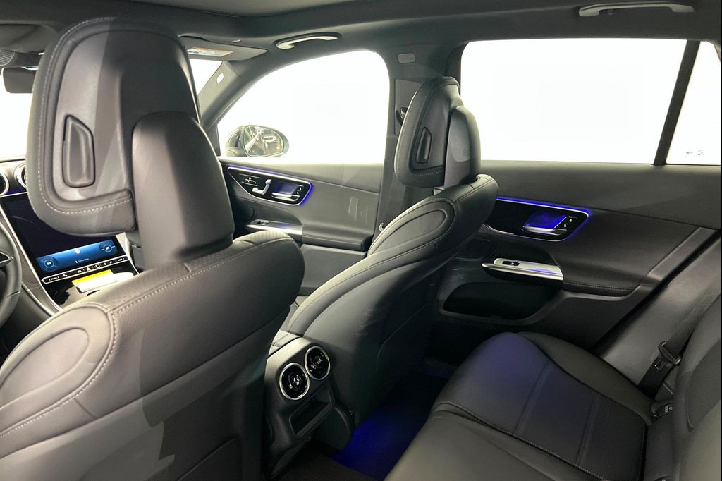 2026 Mercedes-BENZ GLC — миниатюра 19