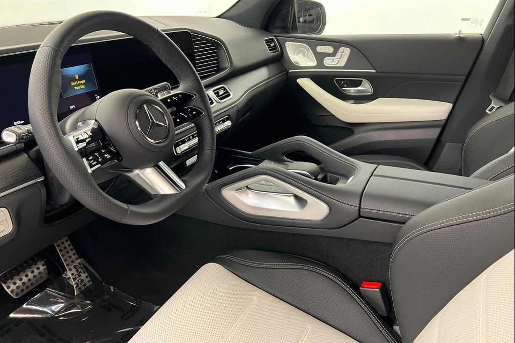 2026 Mercedes-BENZ GLE — миниатюра 15