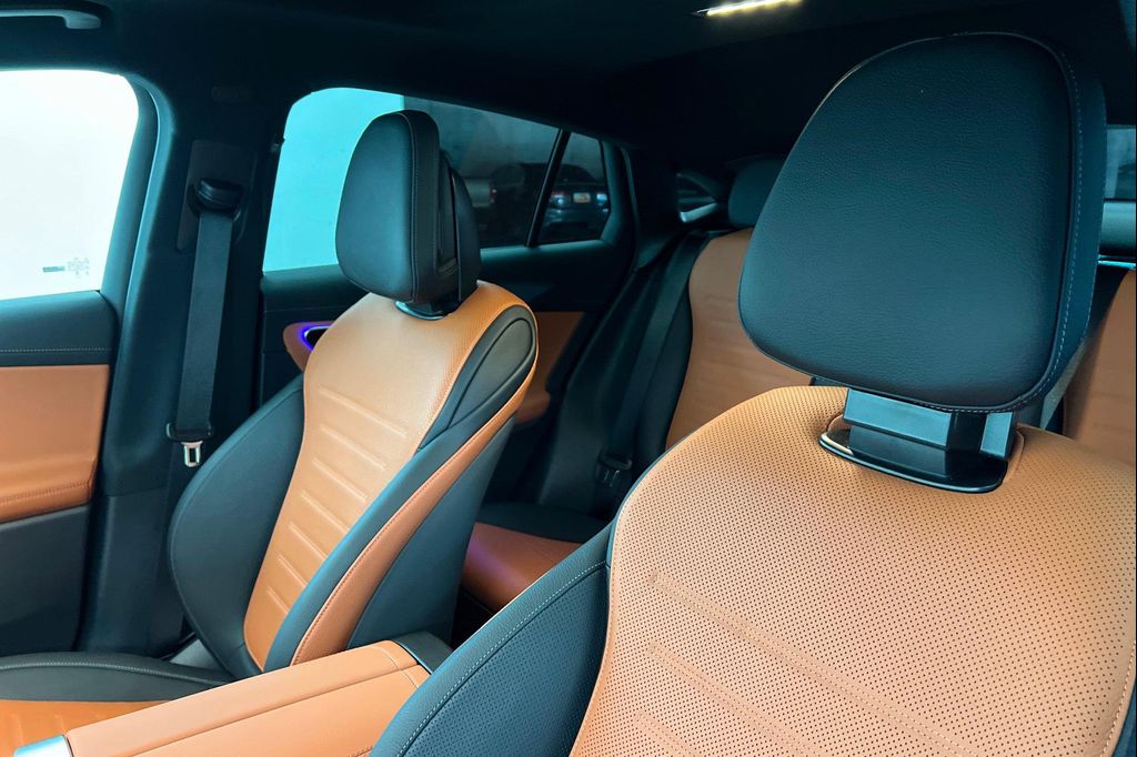 صورة مصغرة 15 لـ 2026 Mercedes-BENZ GLC