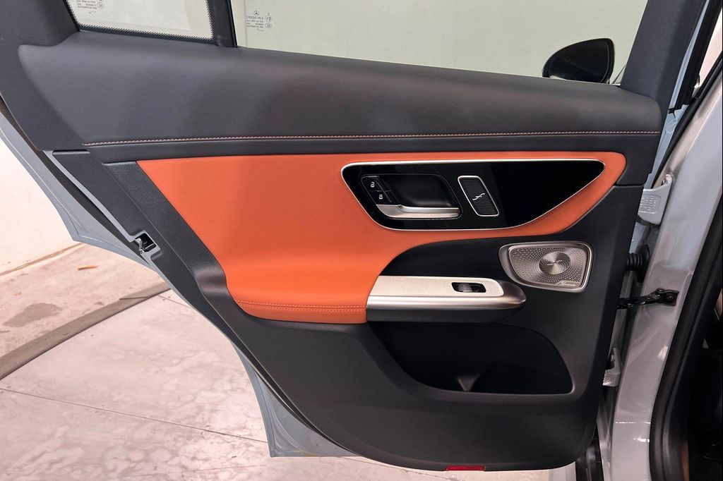 صورة مصغرة 17 لـ 2026 Mercedes-BENZ GLC