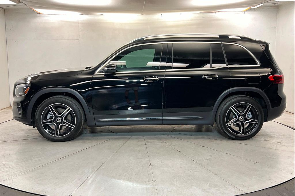 2026 Mercedes-BENZ GLB 照片 2