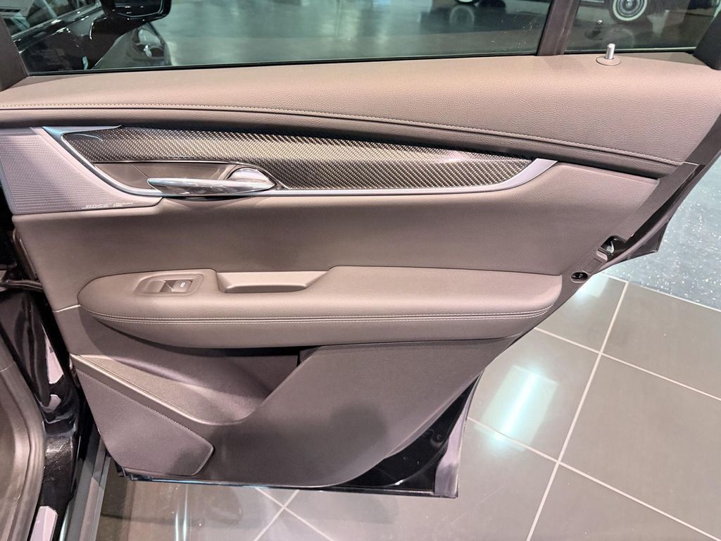 2024 Cadillac XT6 SPORT AWD — миниатюра 17