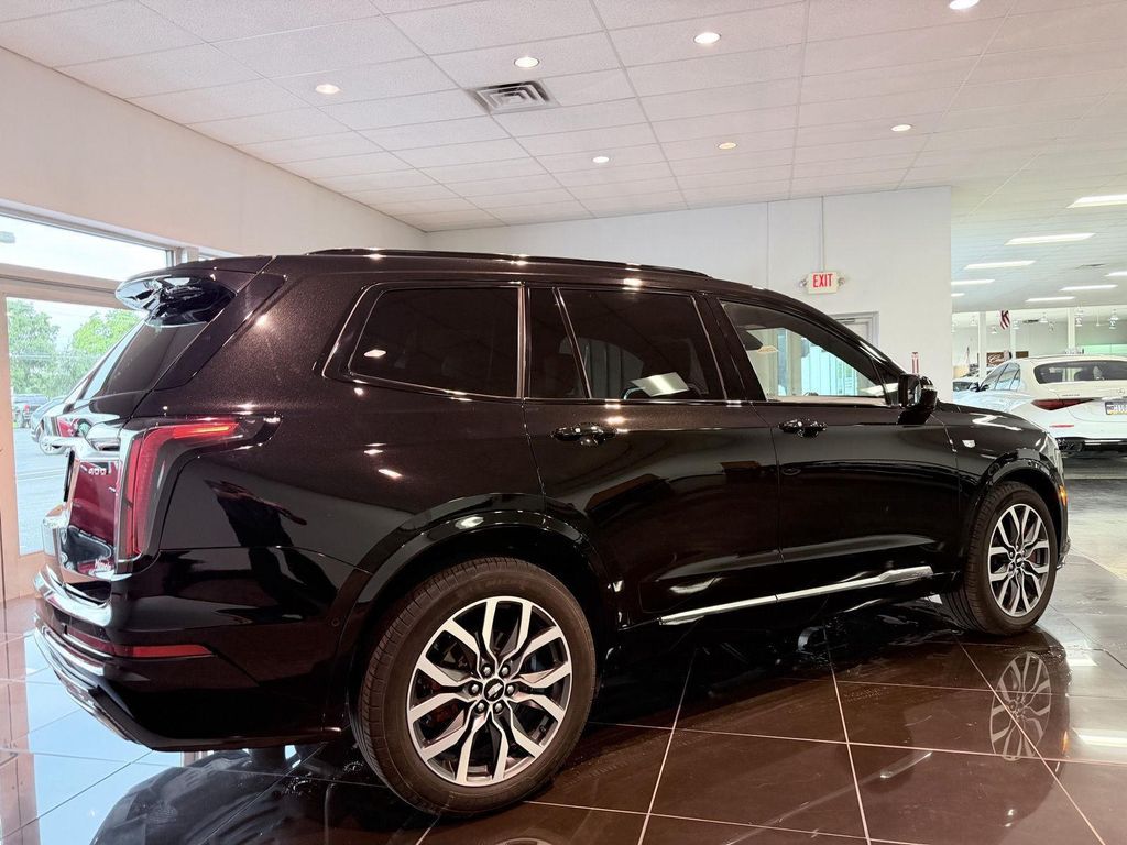 2024 Cadillac XT6 SPORT AWD — фото 11