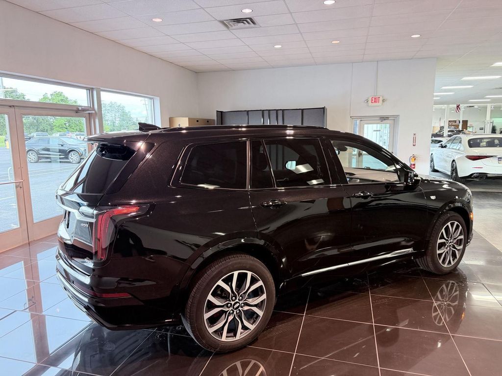 2024 Cadillac XT6 SPORT AWD — фото 10