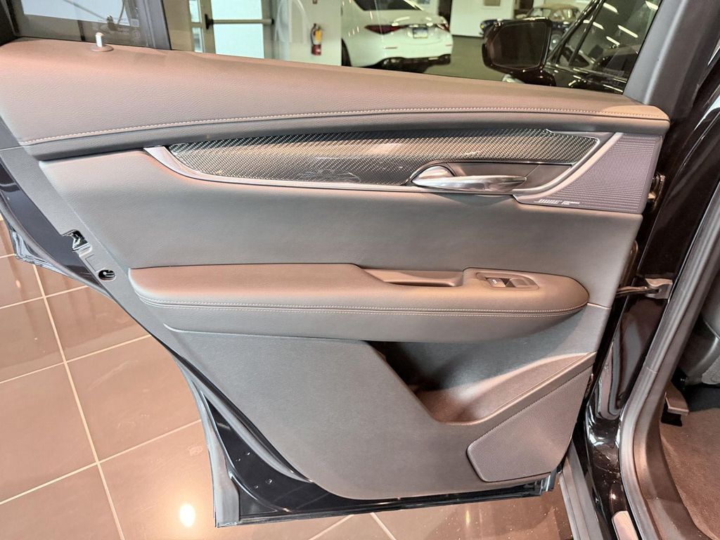 2024 Cadillac XT6 SPORT AWD — миниатюра 21