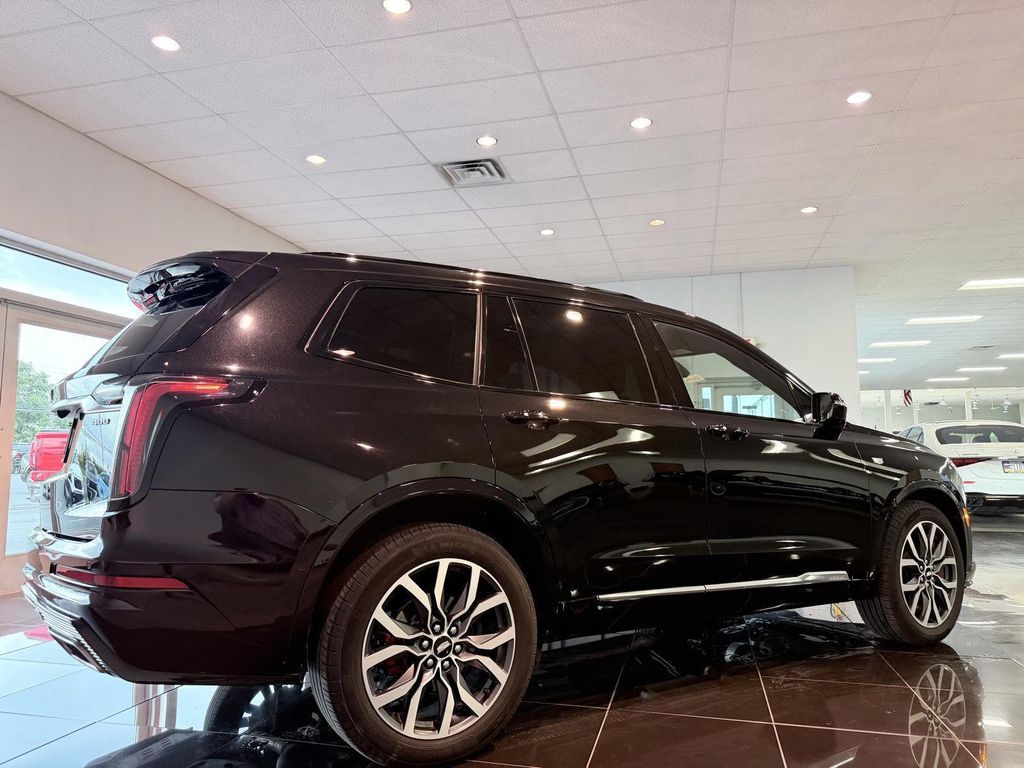 2024 Cadillac XT6 SPORT AWD — фото 12