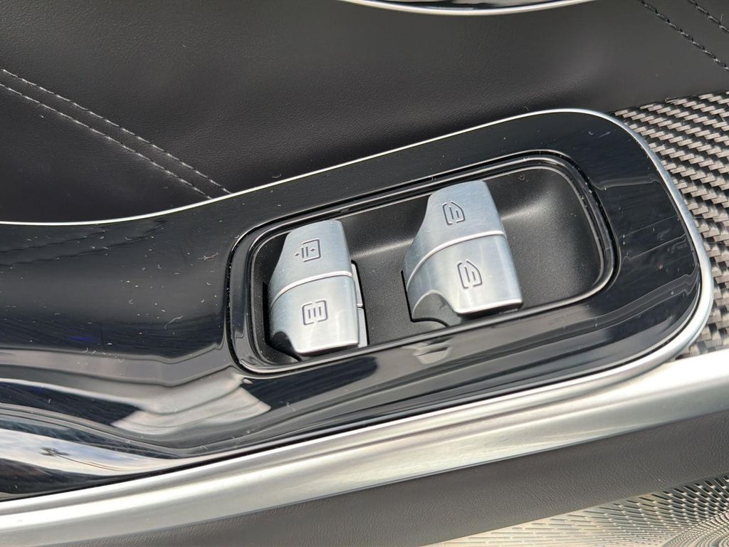 صورة مصغرة 21 لـ 2024 Mercedes-BENZ AMG S 63 E 4MATIC