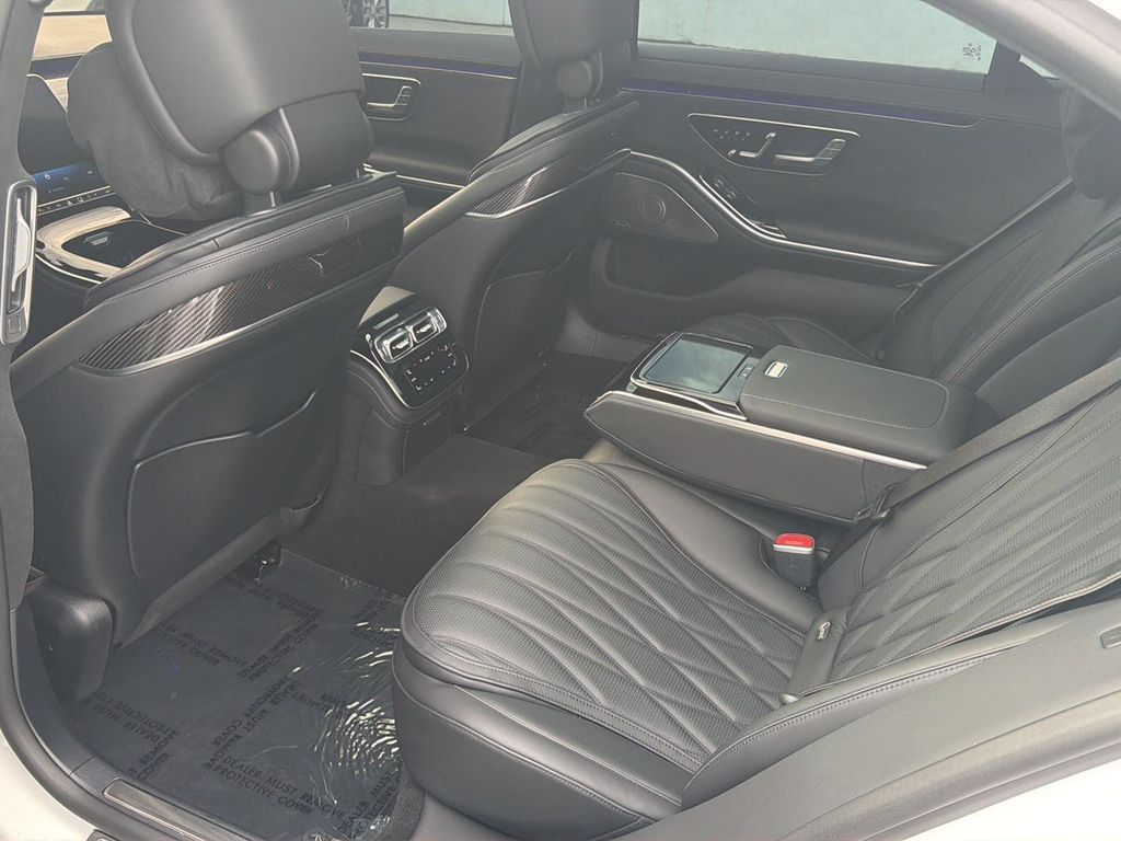 صورة مصغرة 25 لـ 2024 Mercedes-BENZ AMG S 63 E 4MATIC