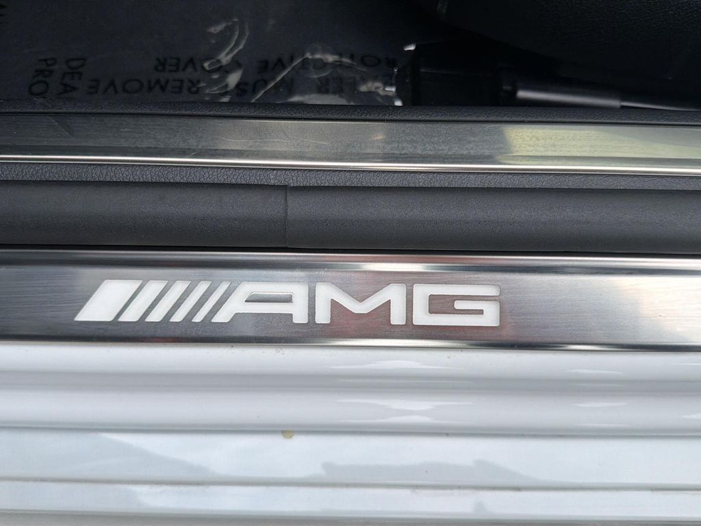 صورة مصغرة 30 لـ 2024 Mercedes-BENZ AMG S 63 E 4MATIC