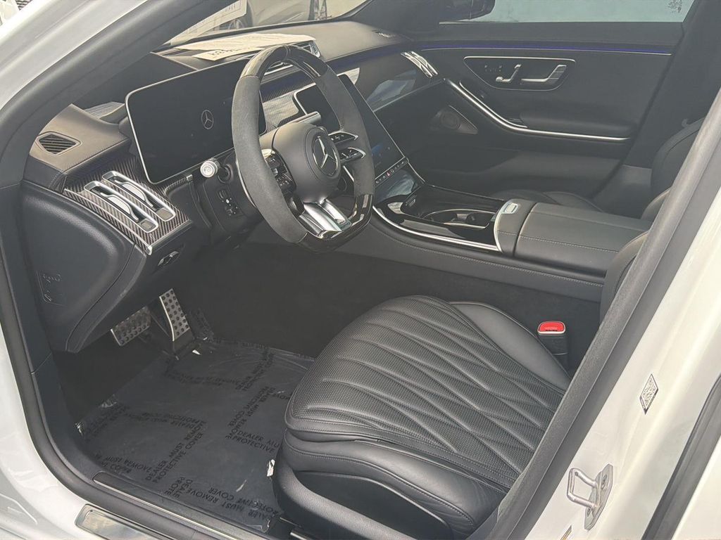 صورة مصغرة 11 لـ 2024 Mercedes-BENZ AMG S 63 E 4MATIC