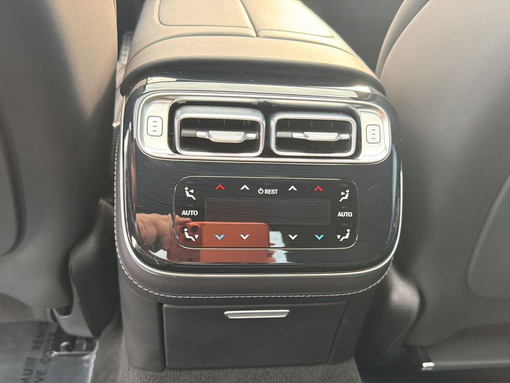 صورة مصغرة 26 لـ 2024 Mercedes-BENZ AMG S 63 E 4MATIC