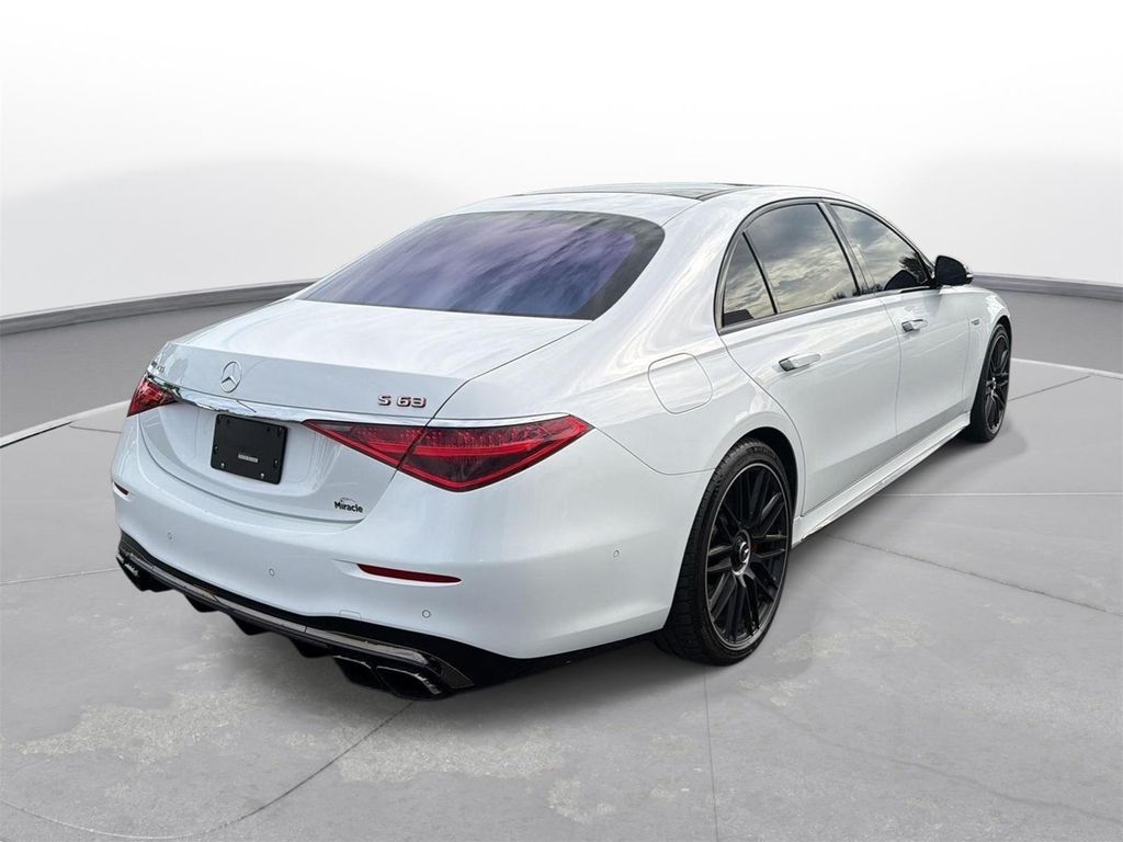 صورة 6 لـ 2024 Mercedes-BENZ AMG S 63 E 4MATIC