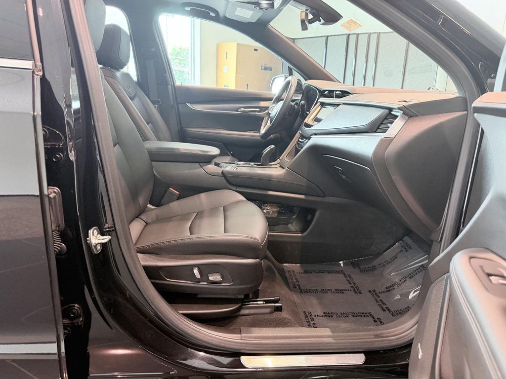 2024 Cadillac XT6 LUXURY AWD thumbnail 27