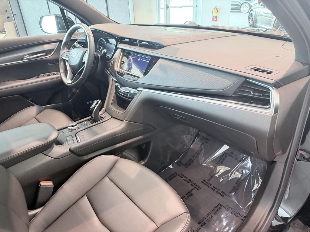 2024 Cadillac XT6 LUXURY AWD thumbnail 31