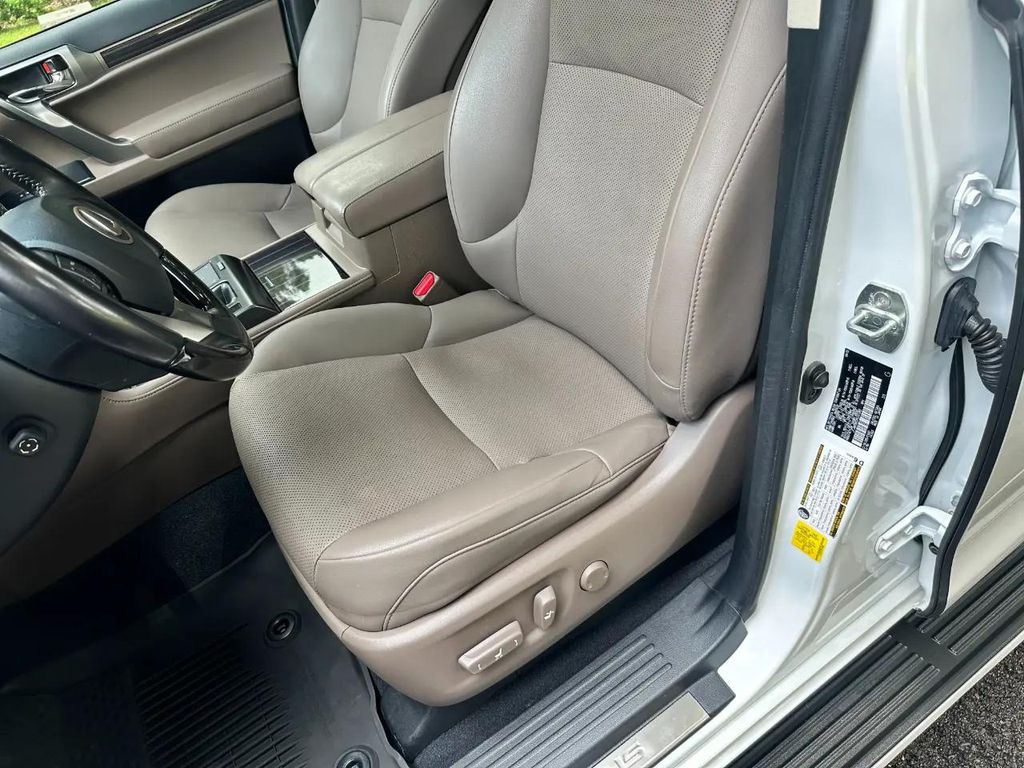 2023 Lexus GX 460 PREMIUM — миниатюра 13