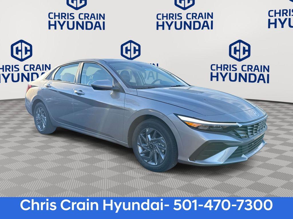 New 2026 Hyundai ELANTRA HEV Blue
