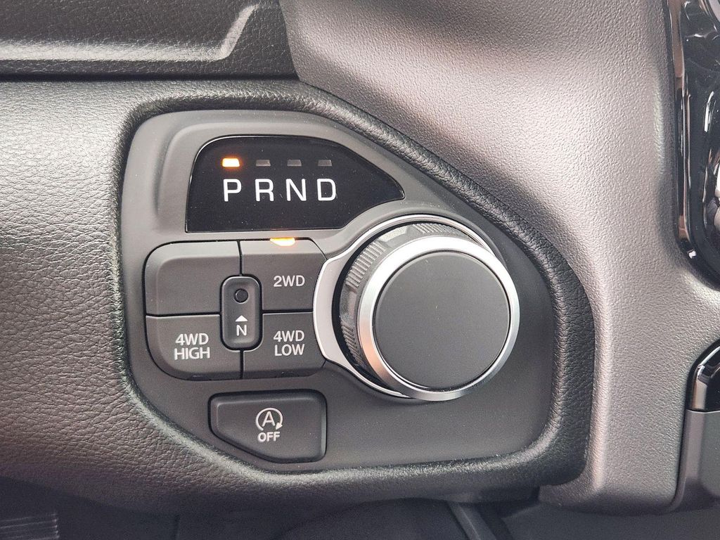 2026 RAM 1500 EXPRESS 缩略图 20