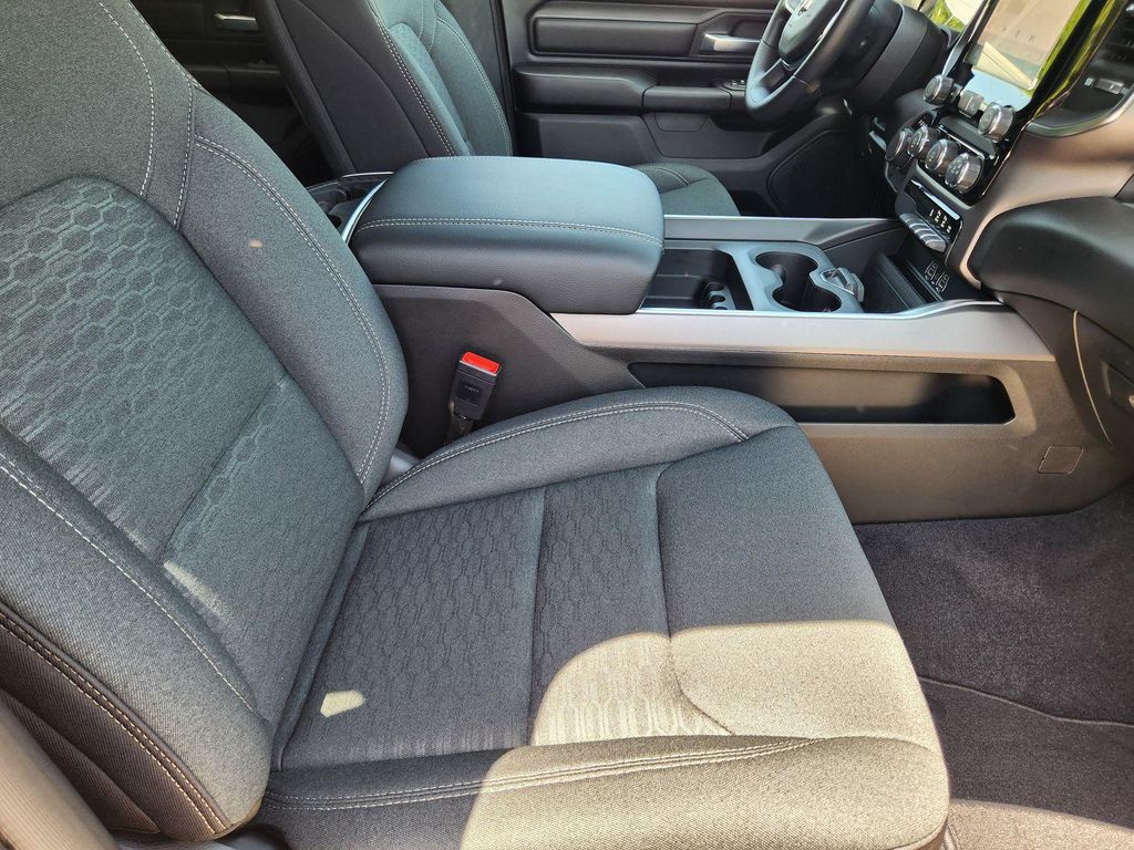 2026 RAM 1500 EXPRESS 缩略图 14
