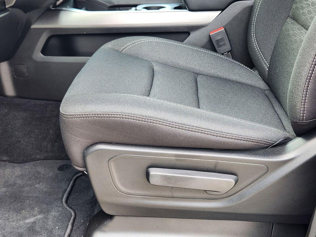 صورة مصغرة 21 لـ 2026 RAM 1500 EXPRESS