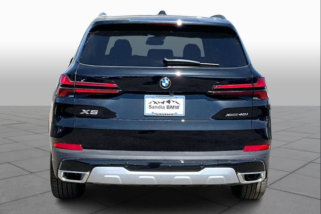 صورة 4 لـ 2026 BMW X5 XDRIVE40I