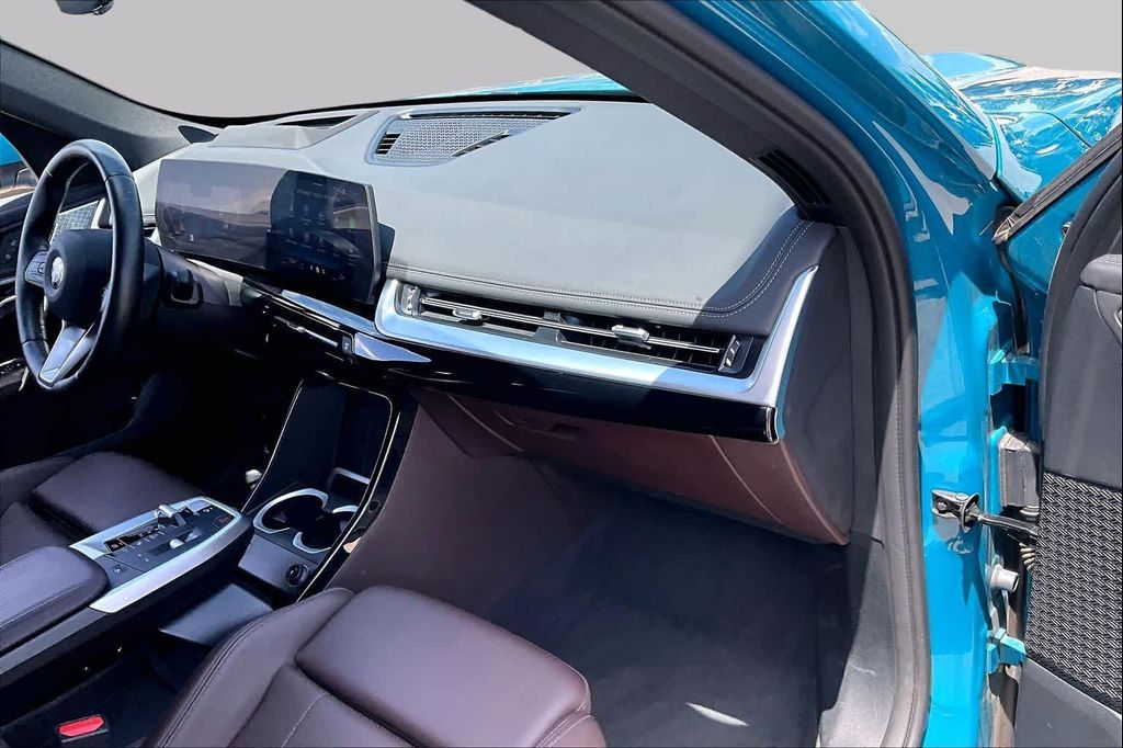 2025 BMW X1 XDRIVE28I — миниатюра 16