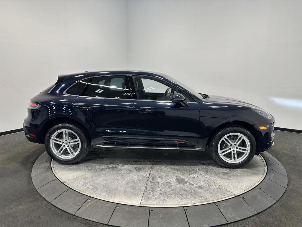 صورة 9 لـ 2026 Porsche MACAN T
