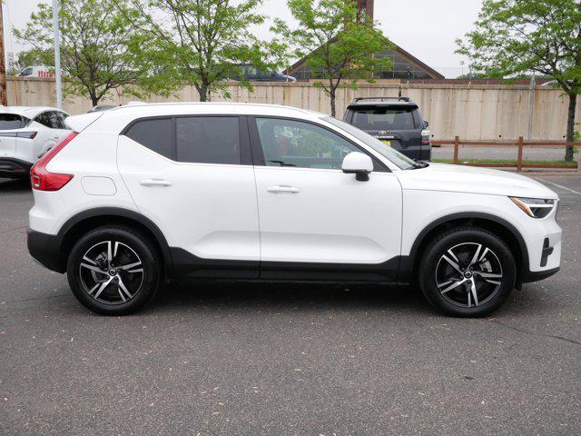 2025 VOLVO XC40 B5 CORE BRIGHT THEME photo 8
