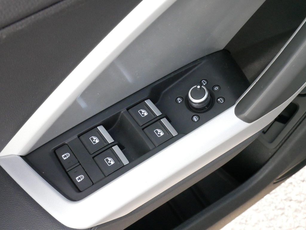 صورة مصغرة 19 لـ 2023 AUDI Q3 PREMIUM 45 TFSI S LINE QUATTRO TIPTRONIC