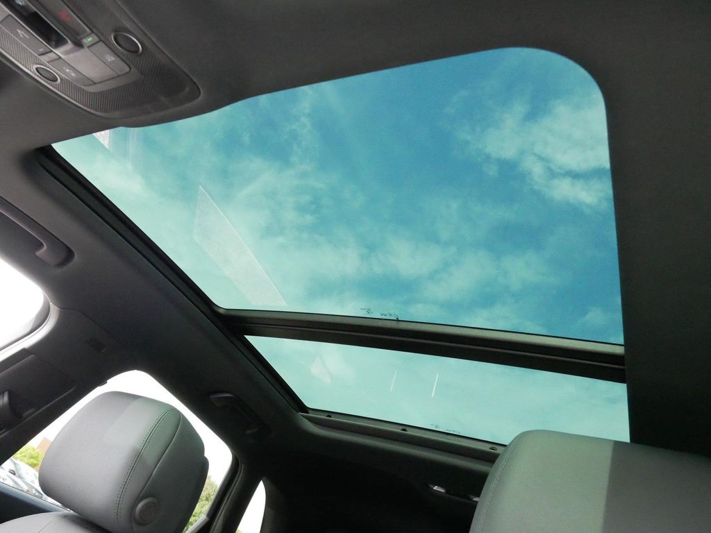 صورة مصغرة 31 لـ 2023 AUDI Q3 PREMIUM 45 TFSI S LINE QUATTRO TIPTRONIC
