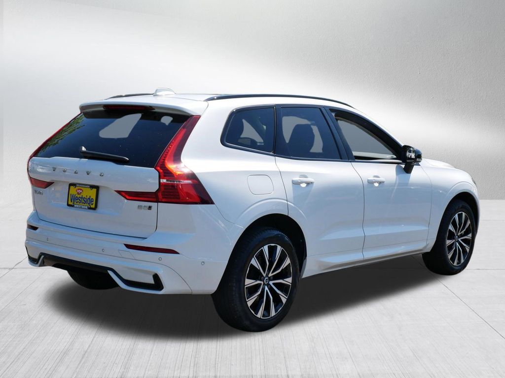 صورة 7 لـ 2025 Volvo XC60 B5 PLUS