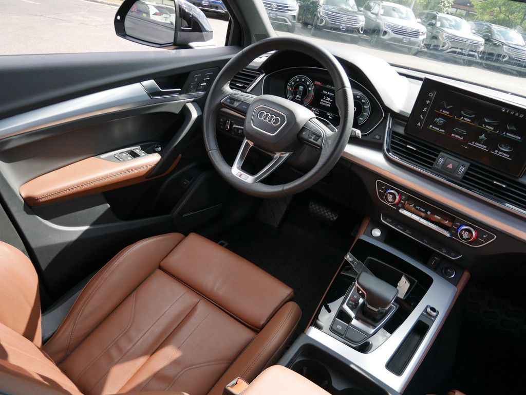 صورة مصغرة 9 لـ 2024 AUDI Q5 45 S LINE PREMIUM PLUS