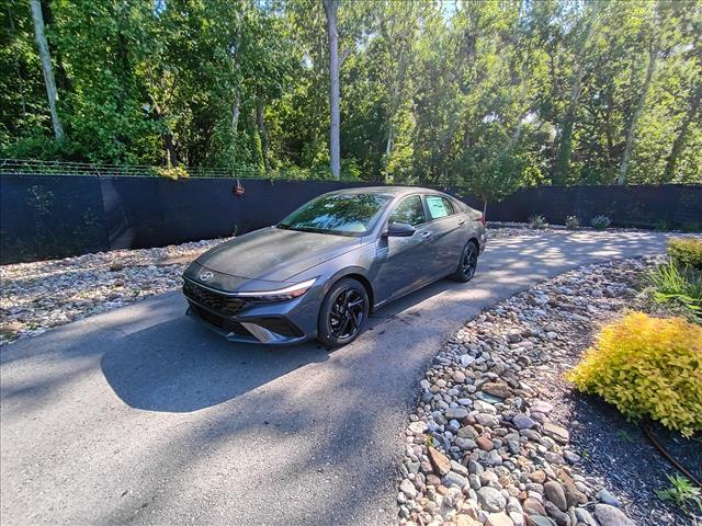 New 2026 Hyundai ELANTRA SEL Sport